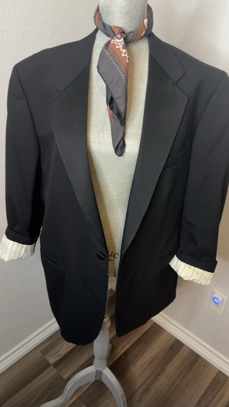 Satel's Black Solid Blazer Single-Breasted Notch Lapel Two-Button Men's Regular
